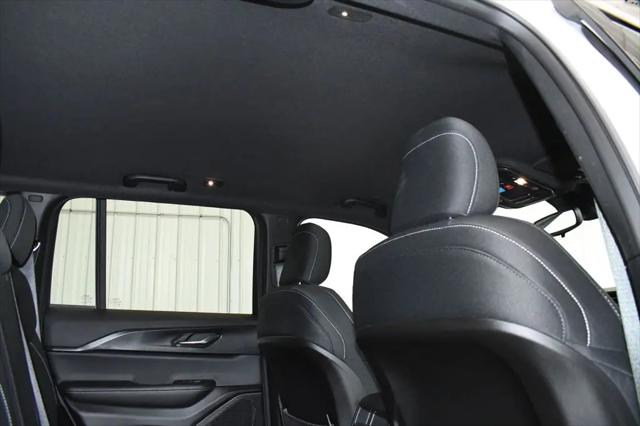 2024 Jeep Grand Cherokee Laredo 4x4