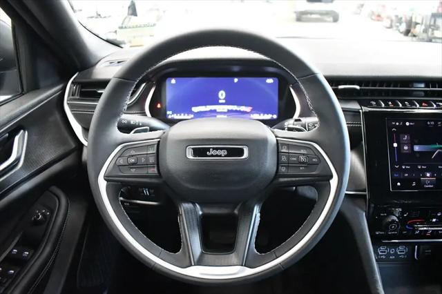 2024 Jeep Grand Cherokee Laredo 4x4