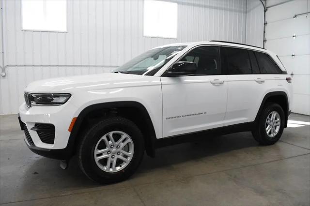 2024 Jeep Grand Cherokee Laredo 4x4