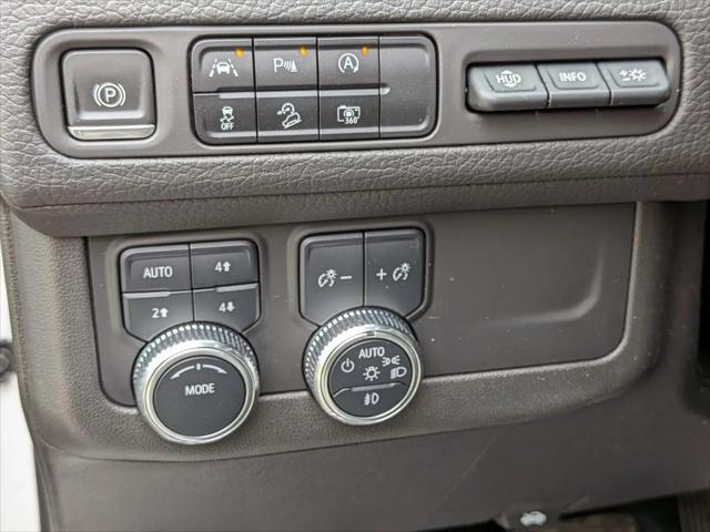 2023 GMC Yukon 4WD Denali