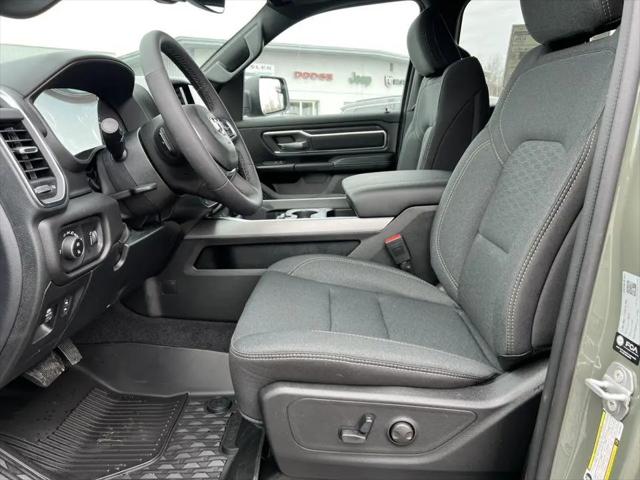 2026 Ram 1500 Big Horn Crew Cab 4x4 5'7" Box
