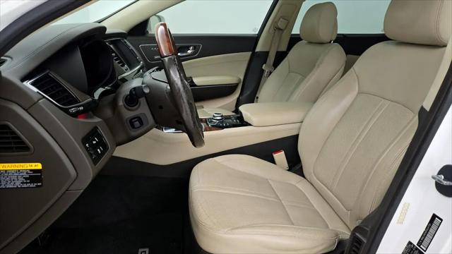 2015 Kia K900 Premium
