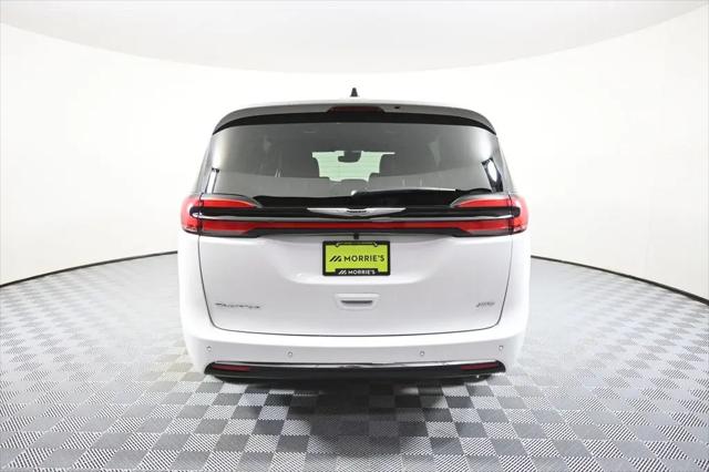 2026 Chrysler Pacifica Select AWD