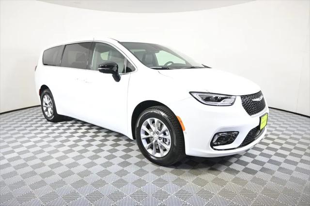 2026 Chrysler Pacifica Select AWD