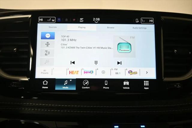 2026 Chrysler Pacifica Select AWD