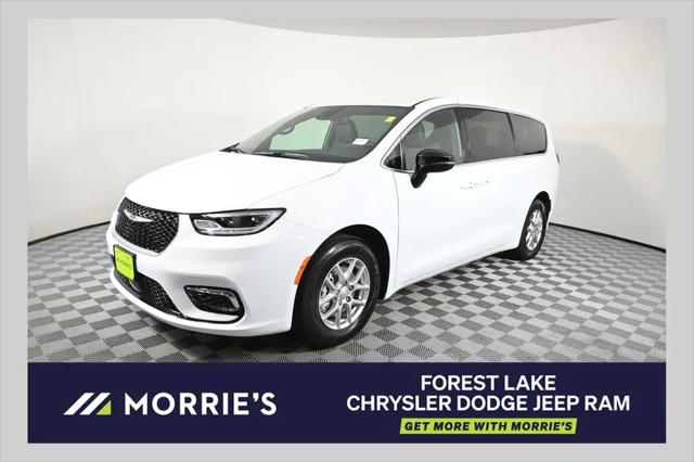 2026 Chrysler Pacifica Select for sale in Forest Lake, MN