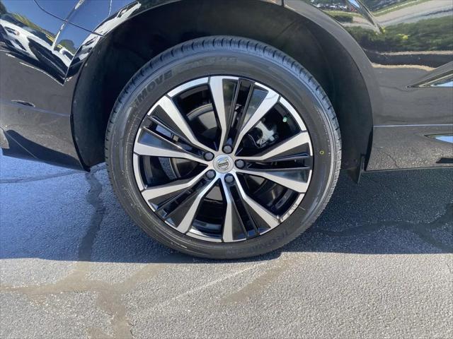 2023 Volvo XC60 B6 Ultimate Dark Theme