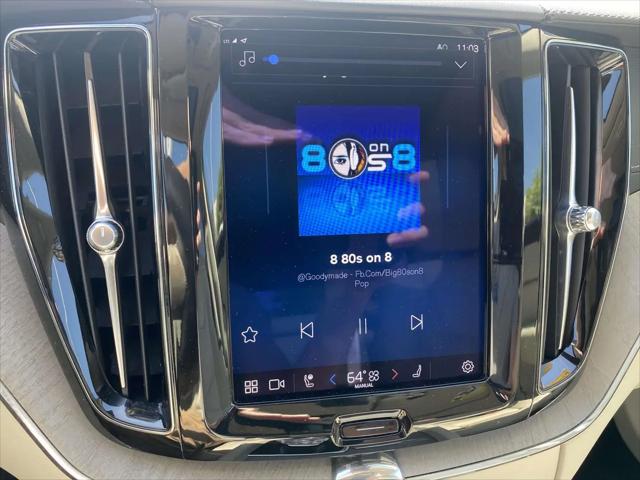 2023 Volvo XC60 B6 Ultimate Dark Theme