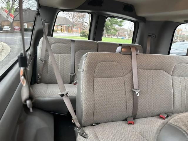 2024 Chevrolet Express Passenger RWD 3500 Extended Wheelbase LT