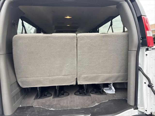2024 Chevrolet Express Passenger RWD 3500 Extended Wheelbase LT