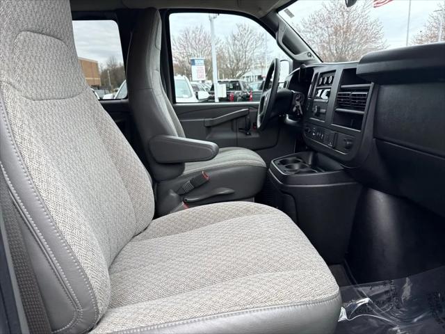 2024 Chevrolet Express Passenger RWD 3500 Extended Wheelbase LT