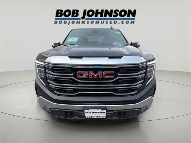 2023 GMC Sierra 1500 4WD Crew Cab Short Box SLT