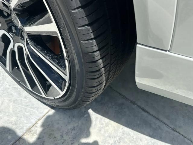 2026 Volvo XC90 Plus, B6 AWD Gas (mild hybrid), Gasoline, Bright, 7 Seats