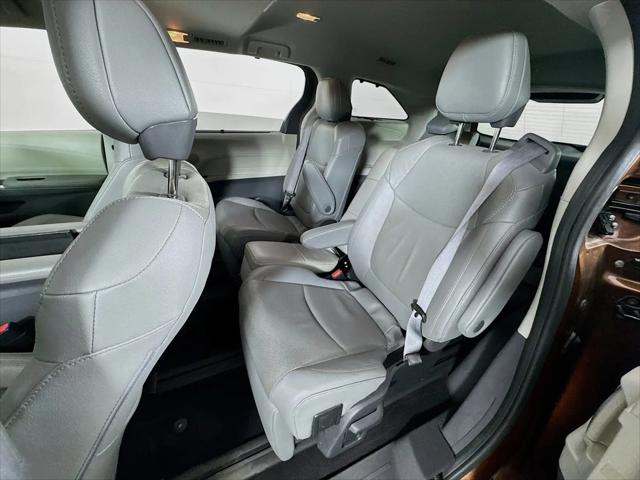 2022 Toyota Sienna Limited