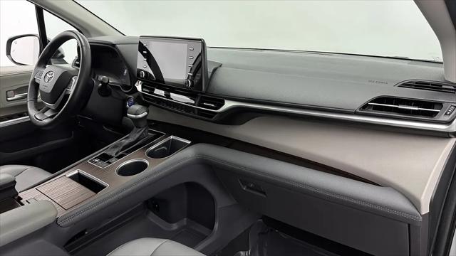 2022 Toyota Sienna XLE