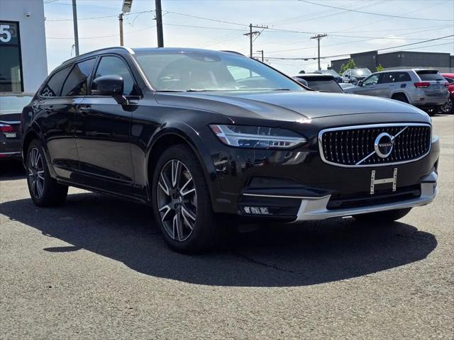 2017 Volvo V90 Cross Country T6