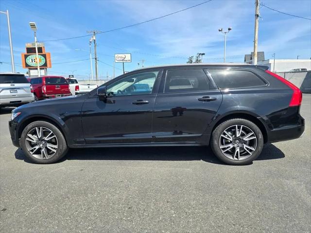 2017 Volvo V90 Cross Country T6