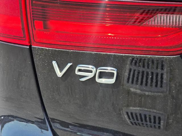 2017 Volvo V90 Cross Country T6