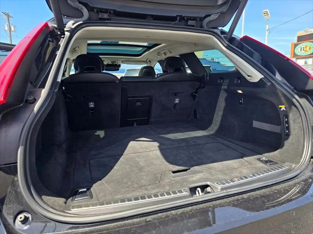 2017 Volvo V90 Cross Country T6