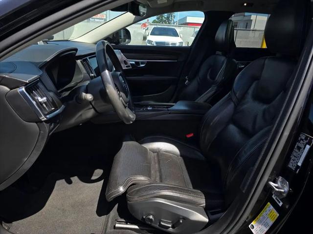 2017 Volvo V90 Cross Country T6