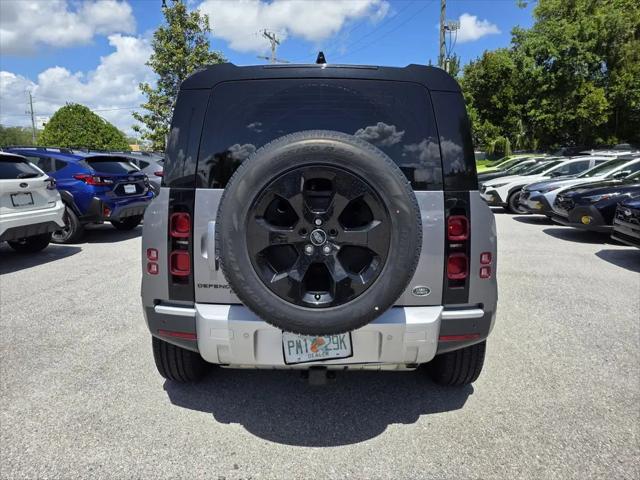 2022 Land Rover Defender 110 SE