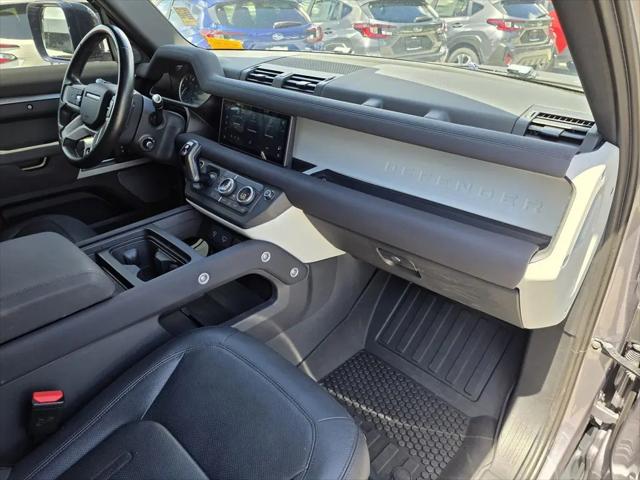 2022 Land Rover Defender 110 SE