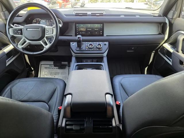 2022 Land Rover Defender 110 SE