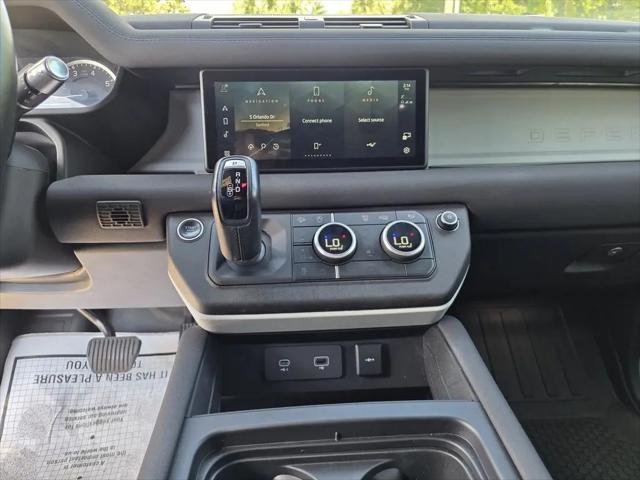2022 Land Rover Defender 110 SE