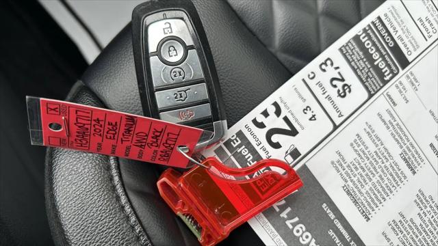 2024 Ford Edge Titanium