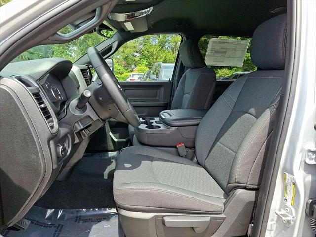 2026 Ram 2500 Black Express Crew Cab 4x4 6'4" Box