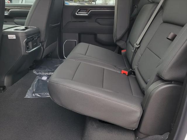 2026 GMC Sierra 2500HD Crew Cab, Standard Bed, SLT, 4WD