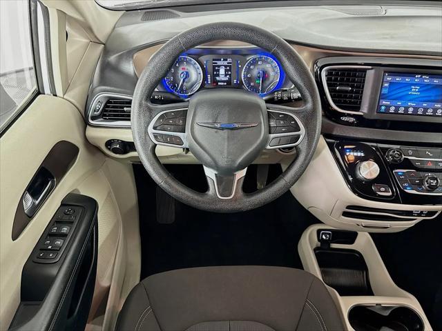 2020 Chrysler Voyager L