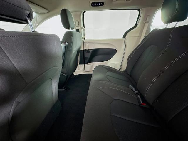 2020 Chrysler Voyager L