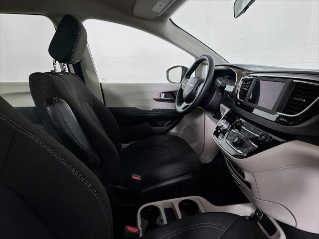 2020 Chrysler Voyager L