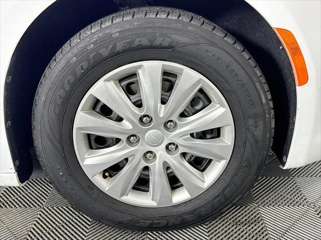 2020 Chrysler Voyager L