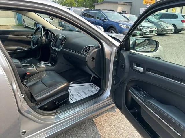 2017 Chrysler 300 AWD