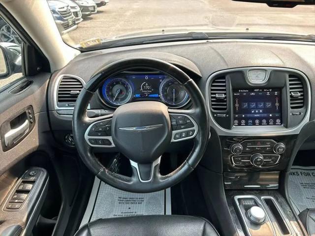 2017 Chrysler 300 AWD