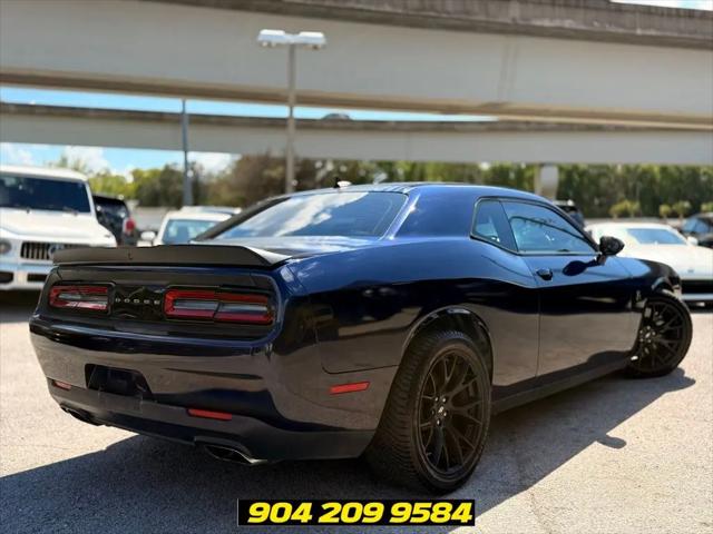 2017 Dodge Challenger 392 Hemi Scat Pack Shaker
