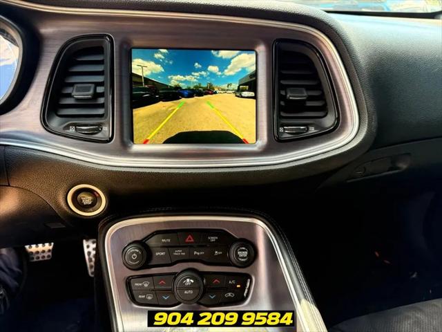 2017 Dodge Challenger 392 Hemi Scat Pack Shaker
