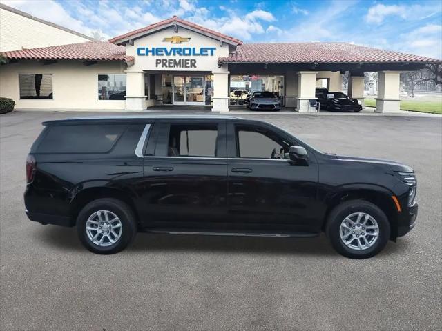 2026 Chevrolet Suburban LS, 4WD