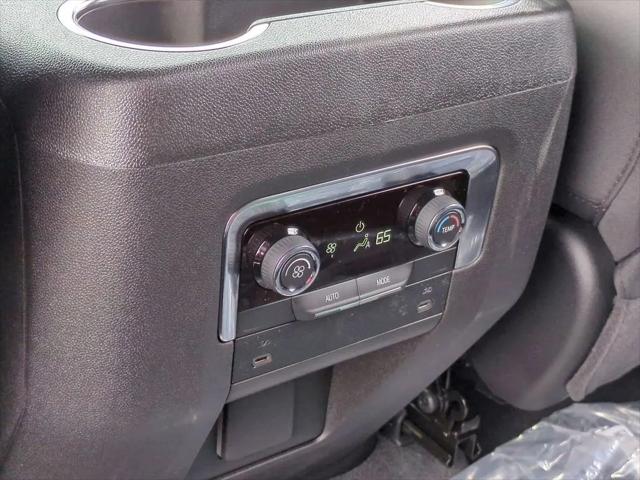 2026 Chevrolet Suburban LS, 4WD