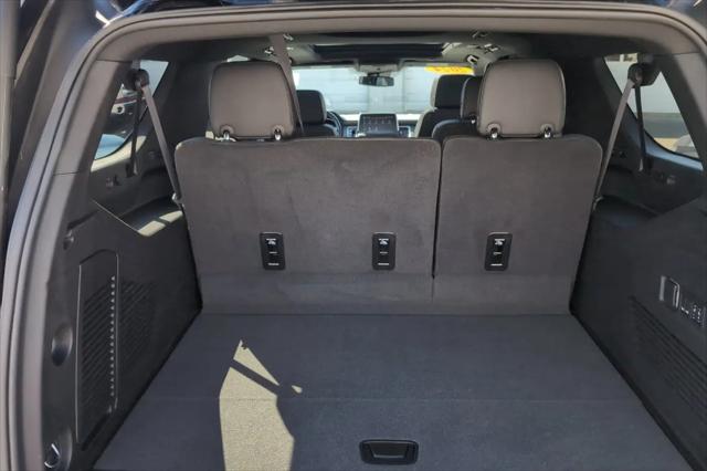 2024 Chevrolet Suburban 4WD RST