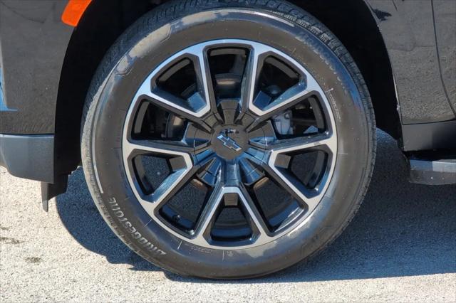 2024 Chevrolet Suburban 4WD RST