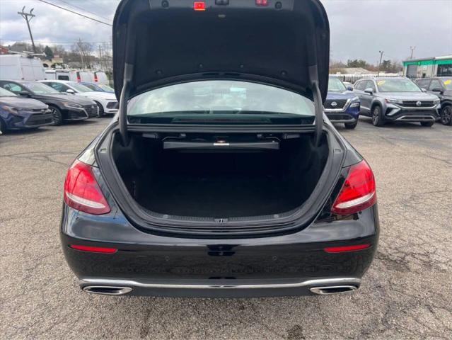 2017 Mercedes-Benz E-CLASS E 300 E 300