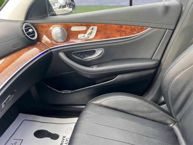 2017 Mercedes-Benz E-CLASS E 300 E 300