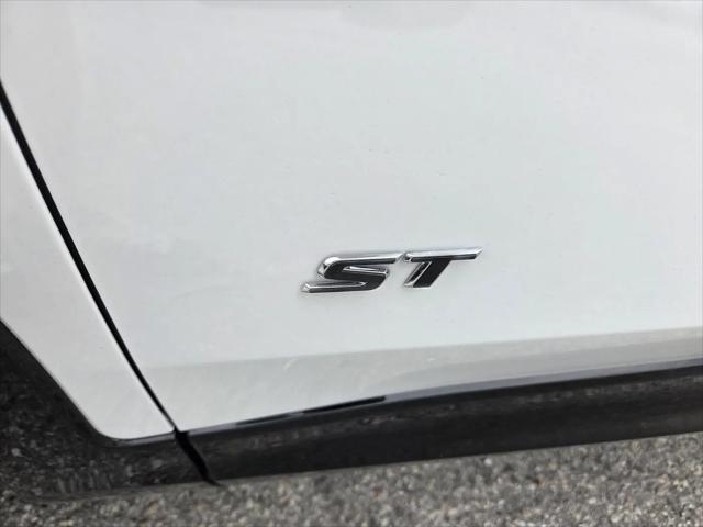 2026 Buick NV Sport Touring FWD