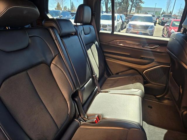 2022 Jeep Grand Cherokee L Altitude 4x4