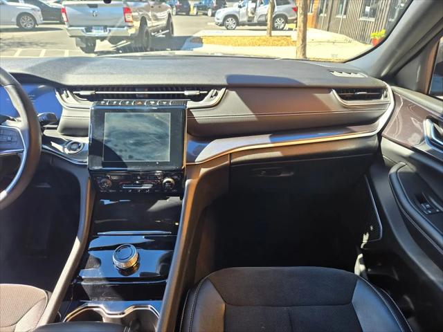2022 Jeep Grand Cherokee L Altitude 4x4