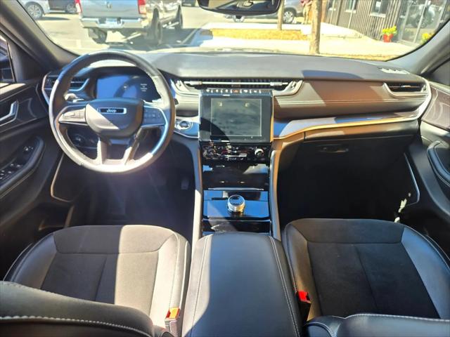 2022 Jeep Grand Cherokee L Altitude 4x4