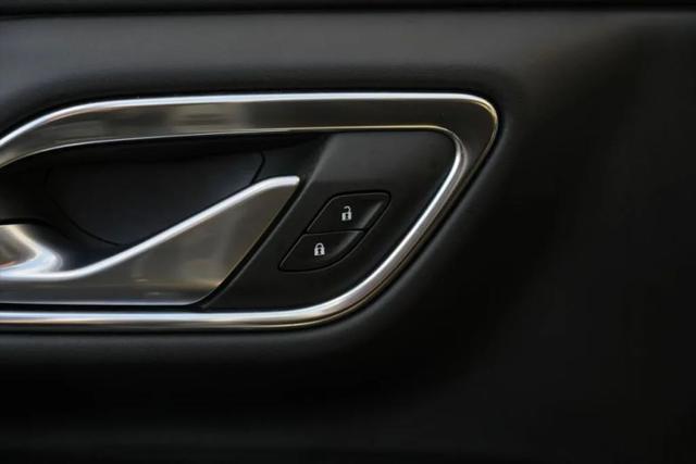 2022 GMC Yukon 4WD SLE